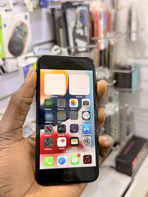Apple iPhone 7 32 GB Black