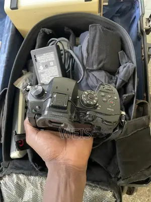 Gh5 Camera + Professional Mics. Full Kit