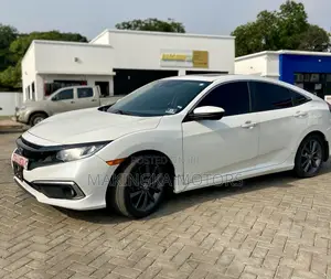 Honda Civic Touring Sedan 2019 White