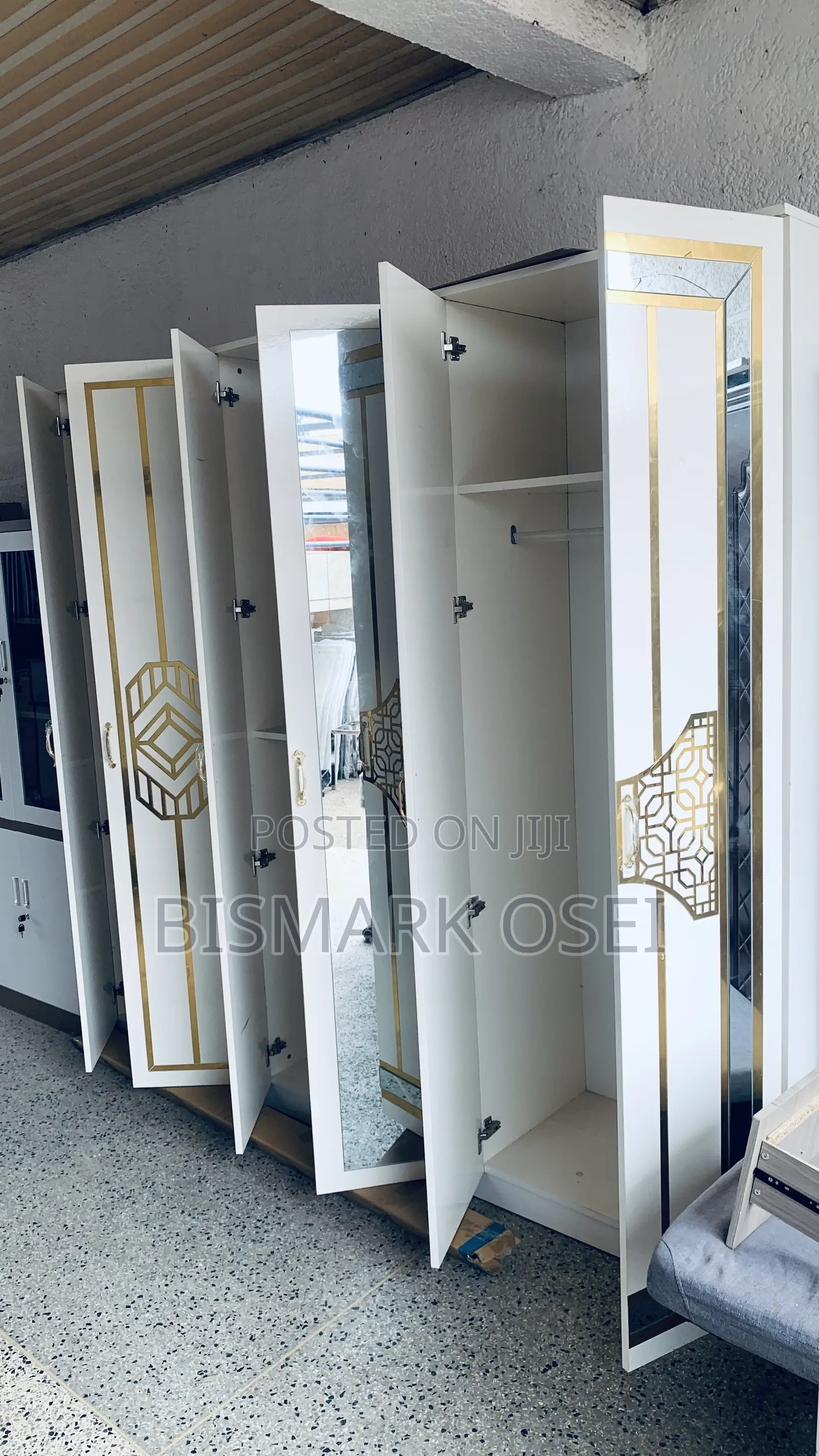 Royal Comfort Wardrobe