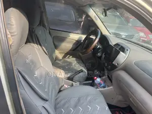 Toyota RAV4 2005 Gray