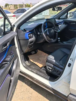 Toyota C-HR Limited FWD 2019 White