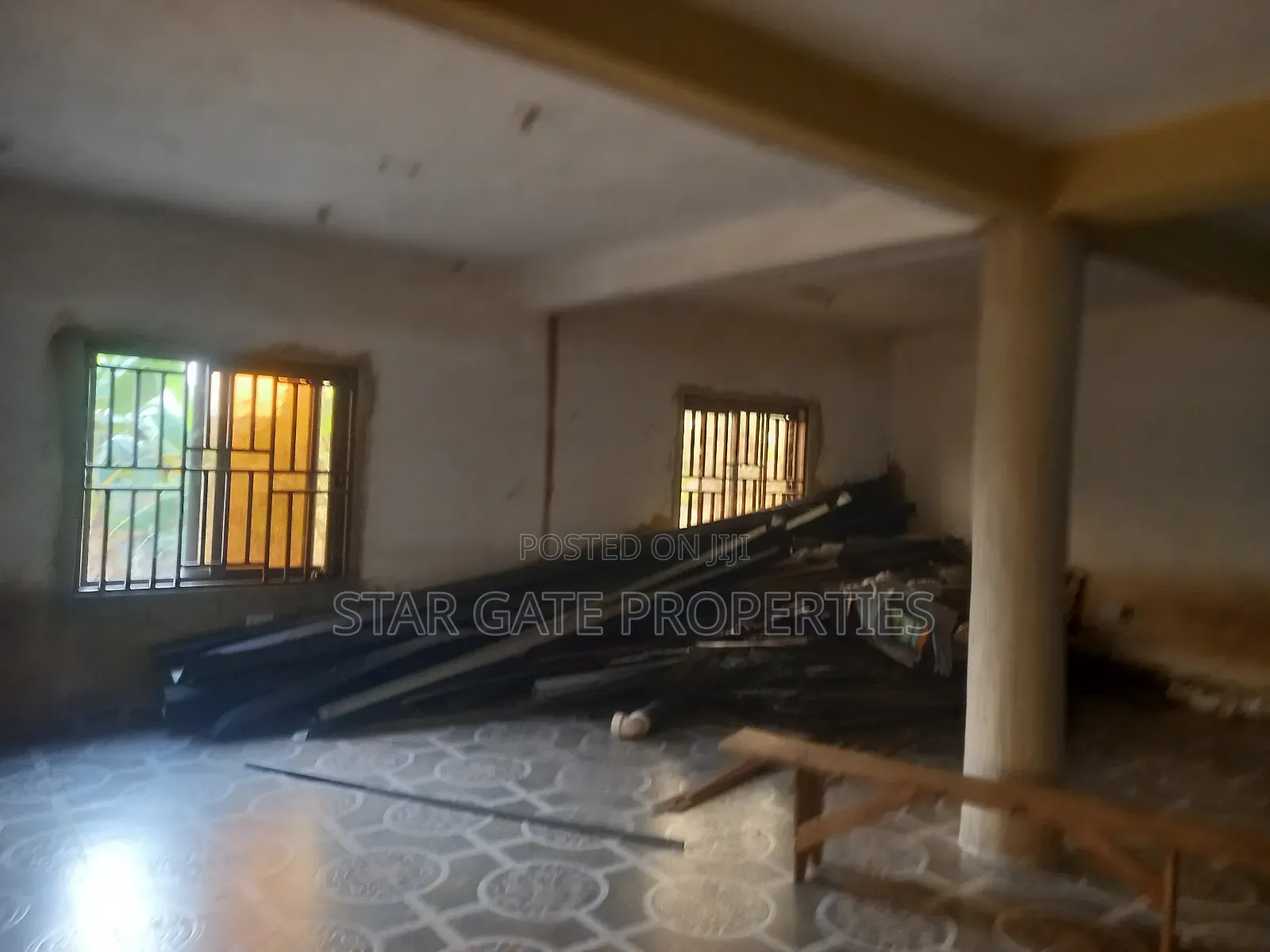 10bdrm House in Ejisu Abenase for sale