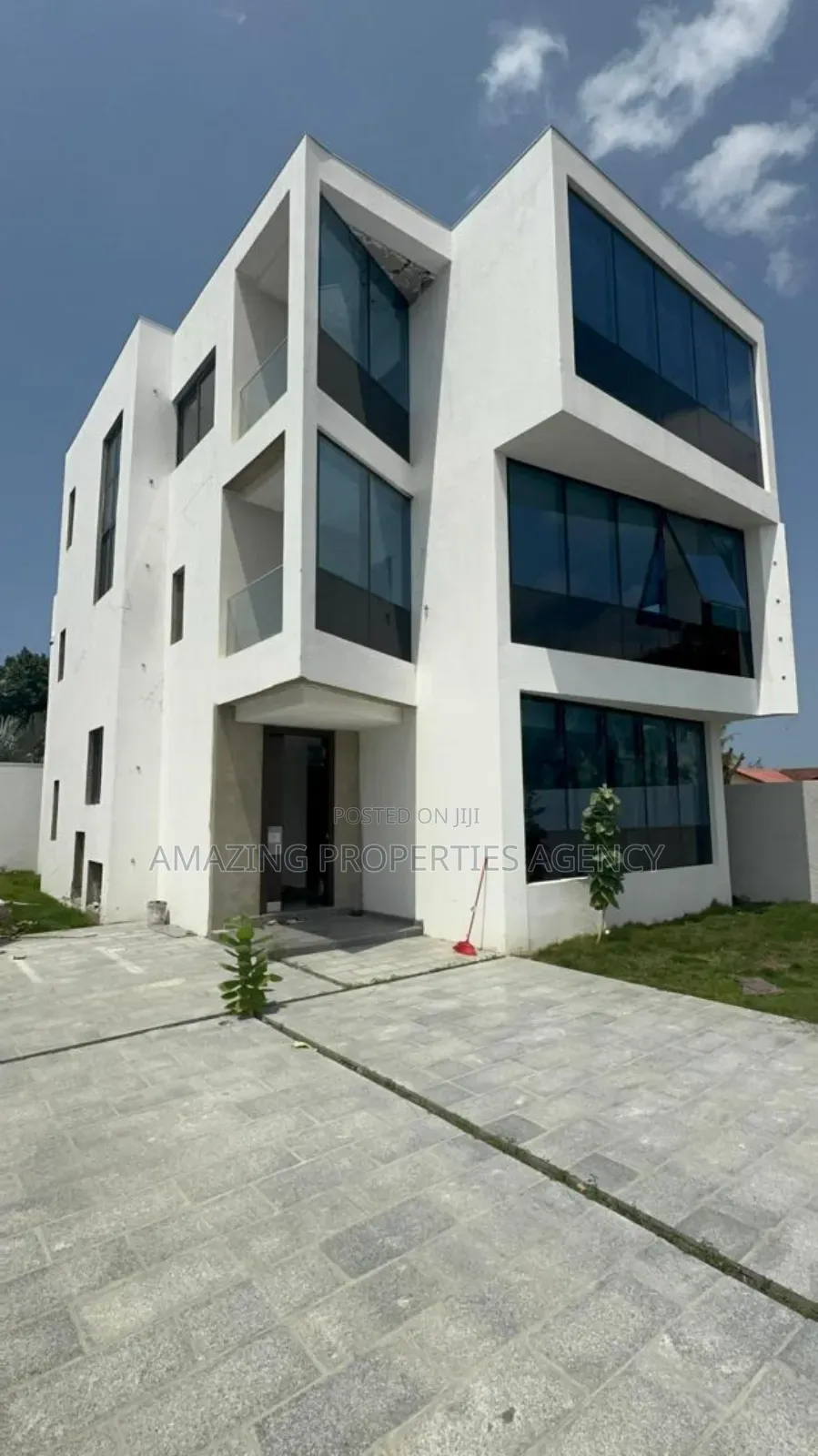 4bdrm House in East Legon for rent