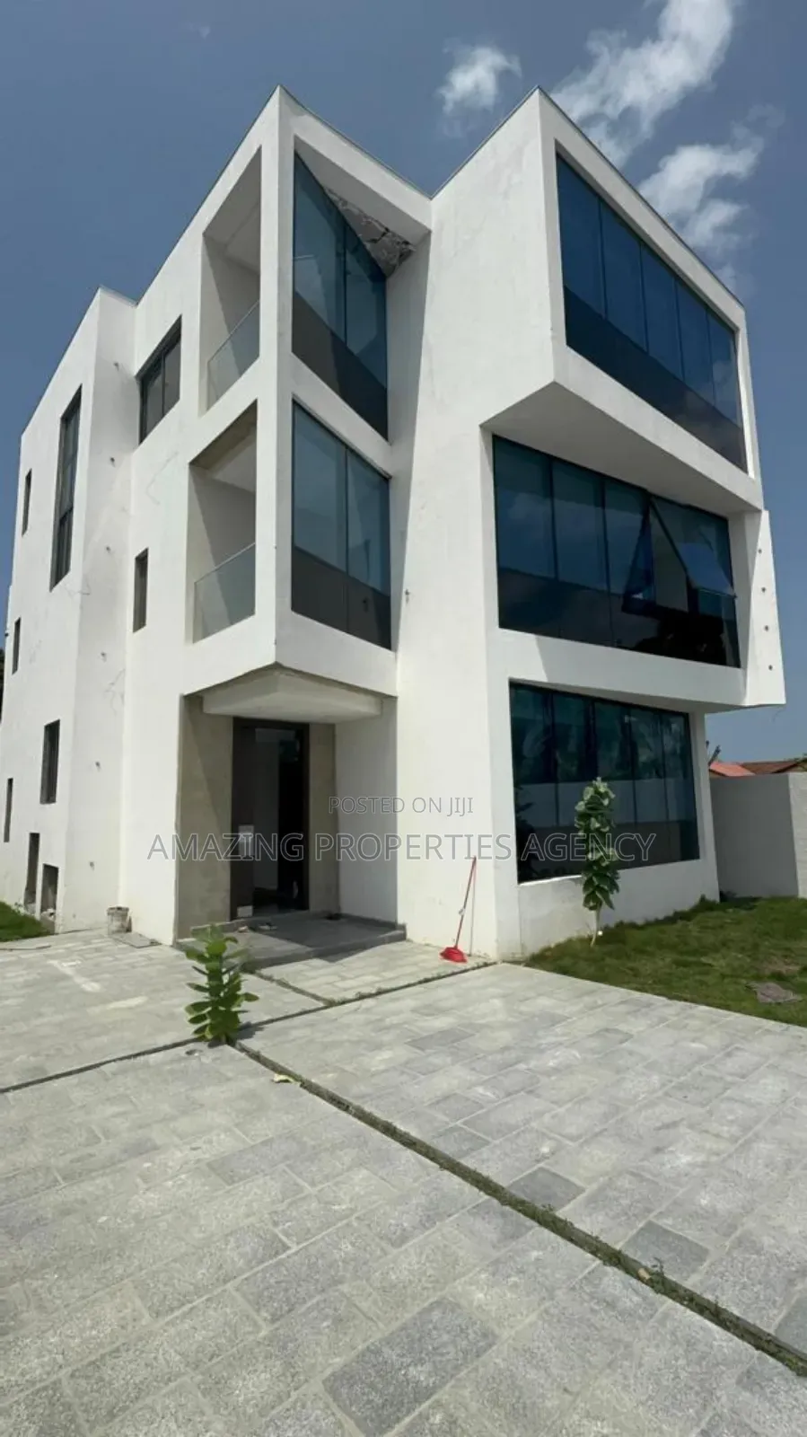 4bdrm House in East Legon for rent