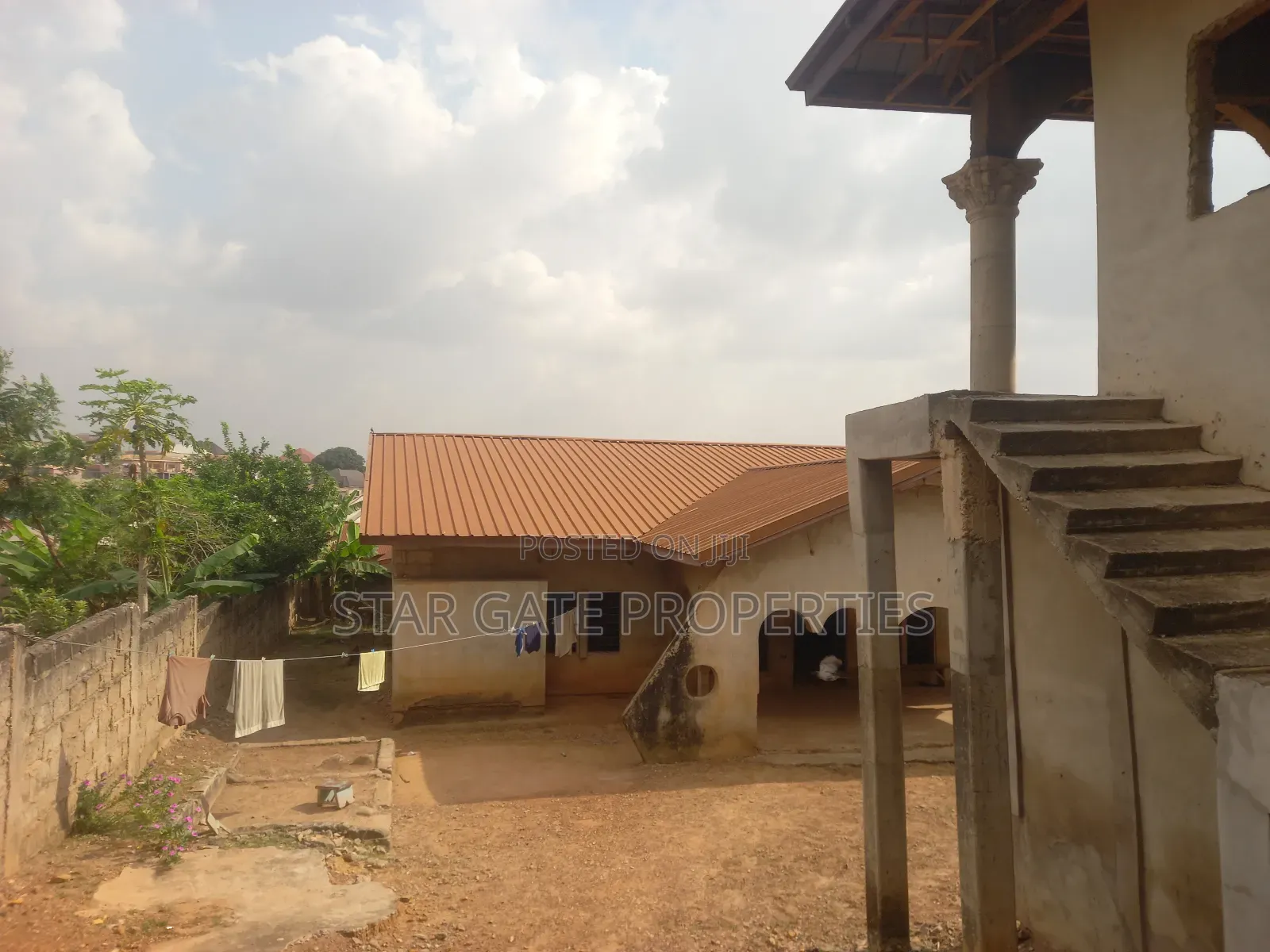 10bdrm House in Kwadaso Estate, Kumasi Metropolitan for sale