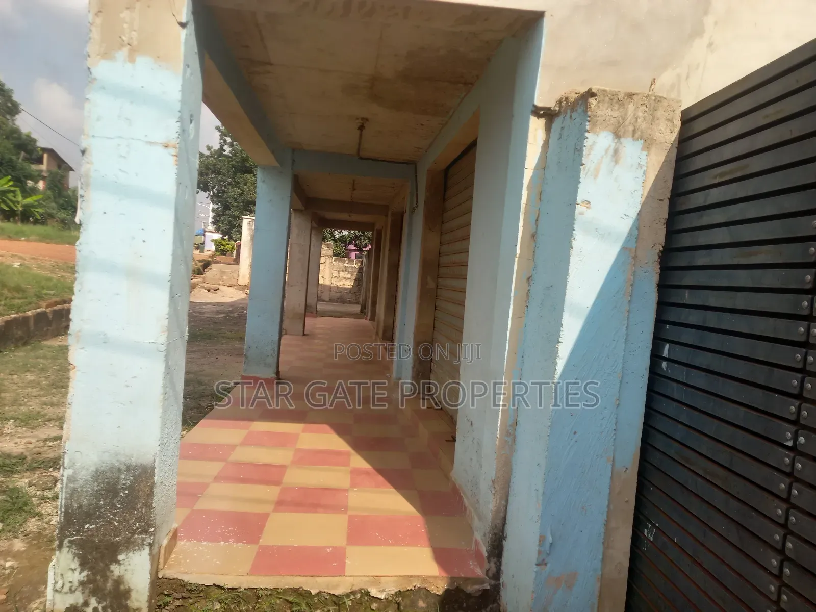 10bdrm House in Kwadaso Estate, Kumasi Metropolitan for sale