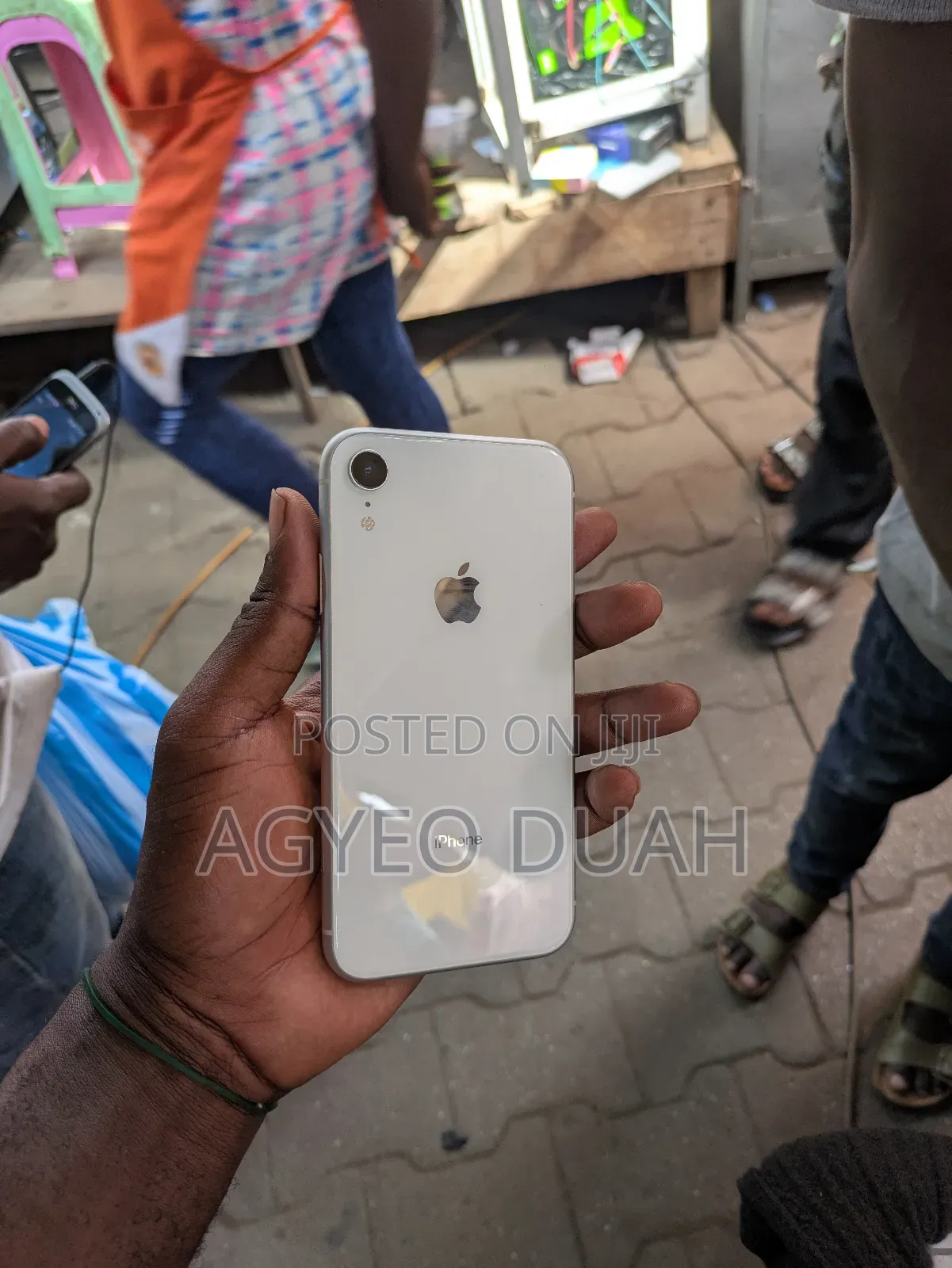 Apple iPhone XR 128 GB White