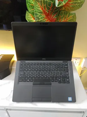 Laptop Dell Latitude 5300 16GB Intel Core I7 SSD 256GB