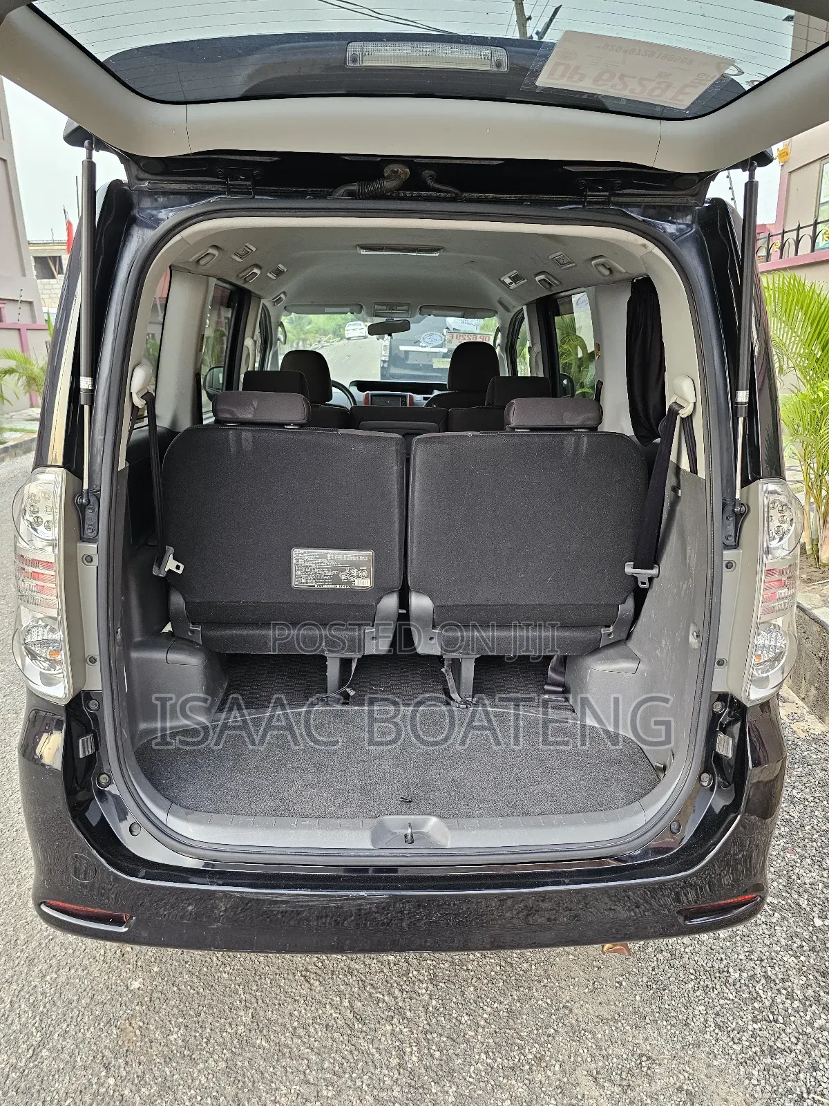 Toyota Voxy 2012 Black