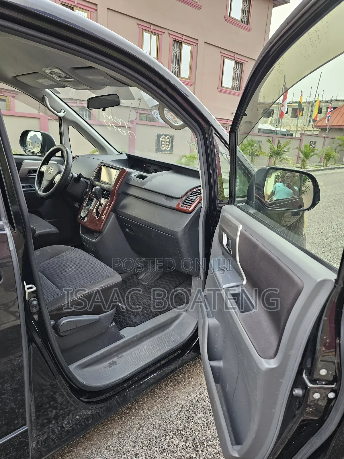 Toyota Voxy 2012 Black