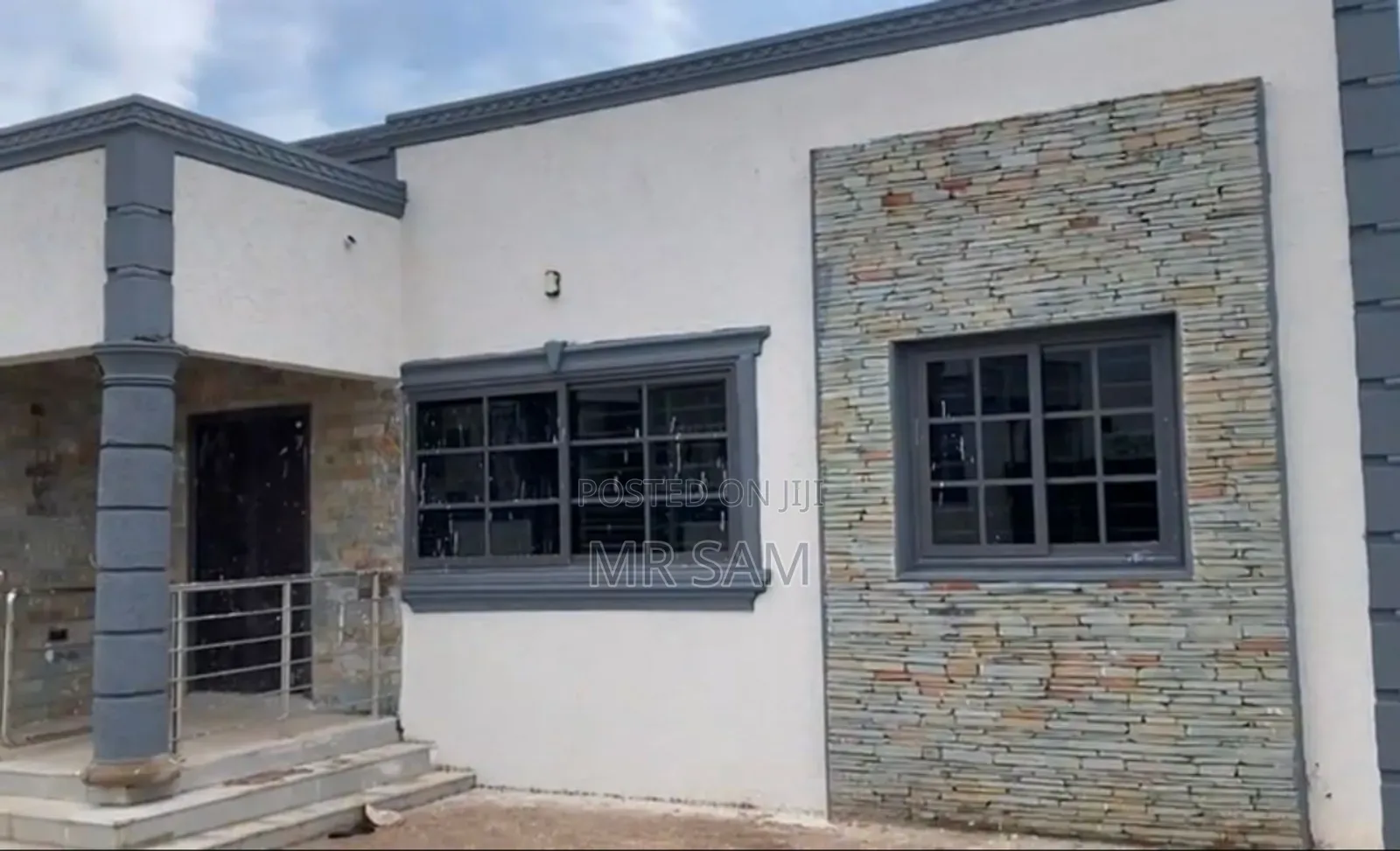 3bdrm House in Sam Properties, Madina for sale