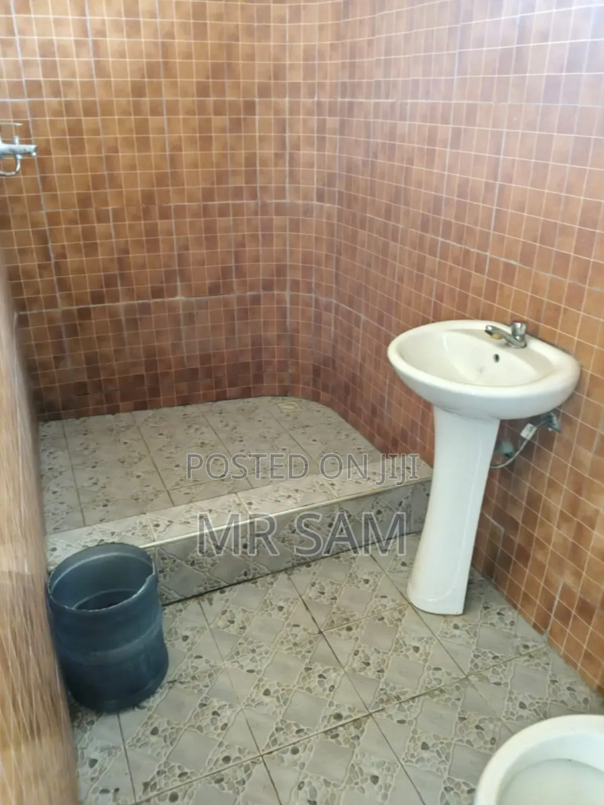 3bdrm House in Sam Properties, Weija for sale