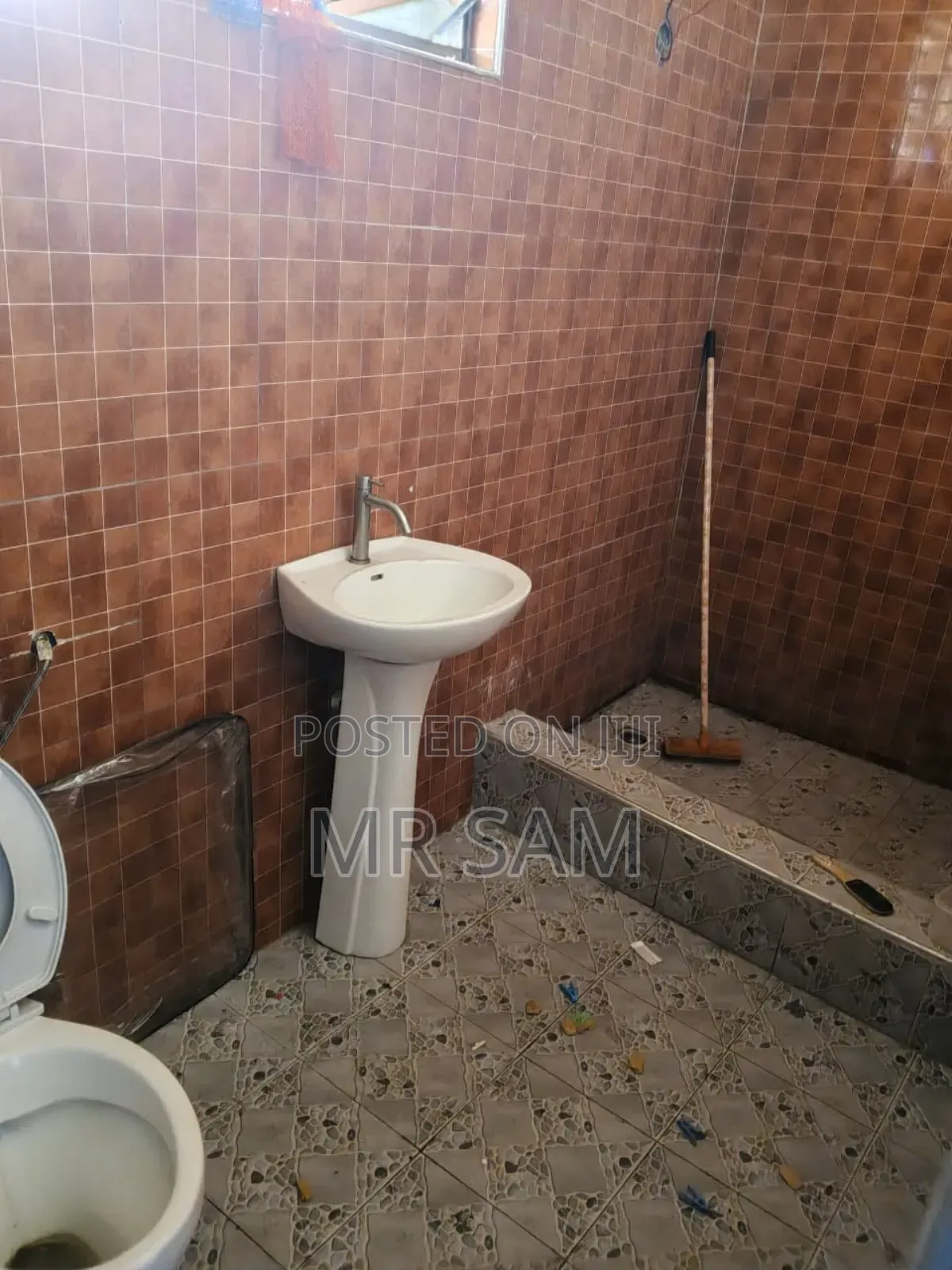 3bdrm House in Sam Properties, Weija for sale