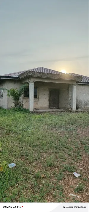 3bdrm House in Apolonia, East Legon for sale