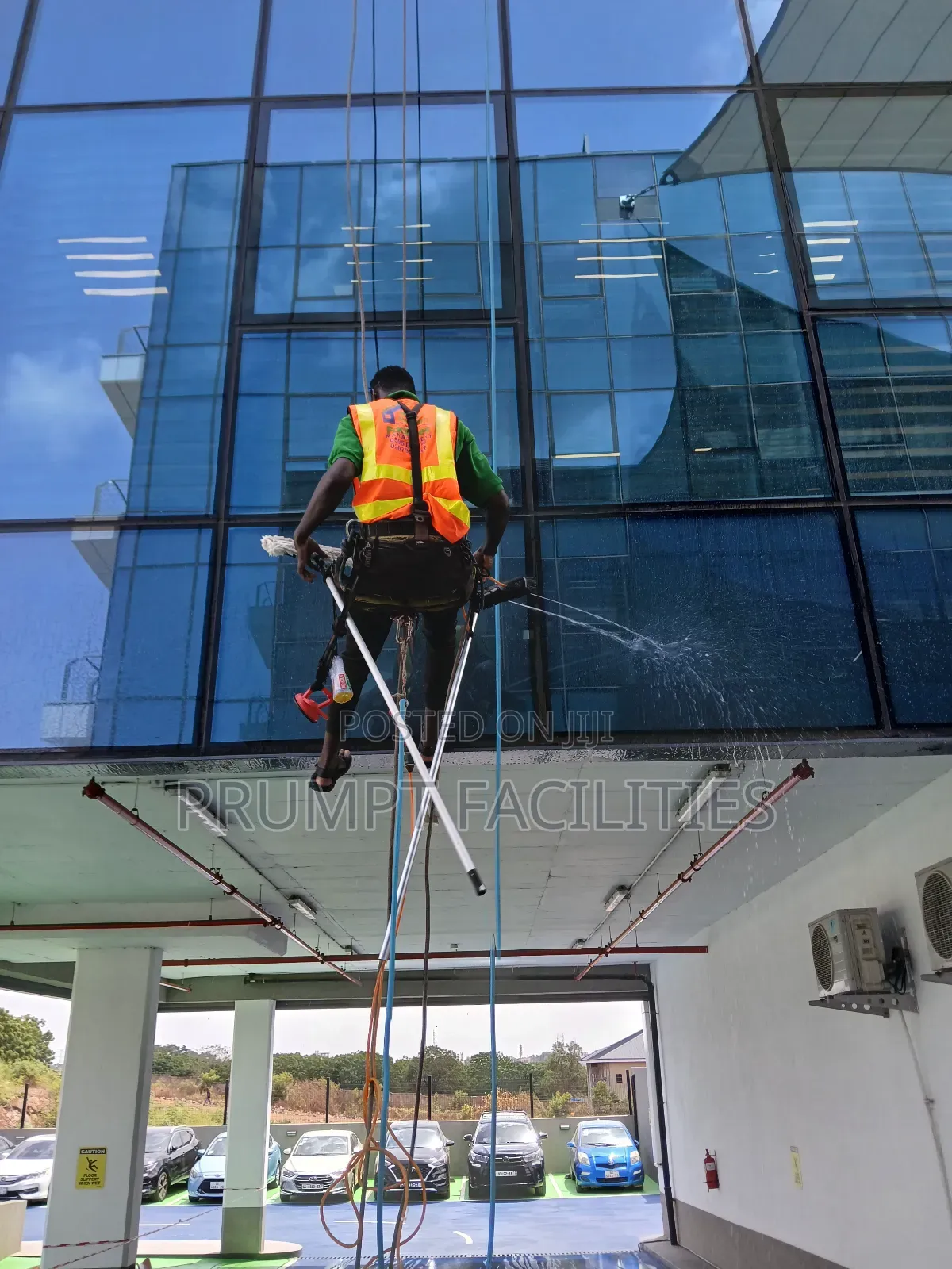 Facade or Front Glass Cleaning