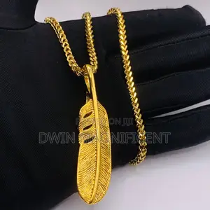 Quality Fashionable Stainless Necklace/ Chains