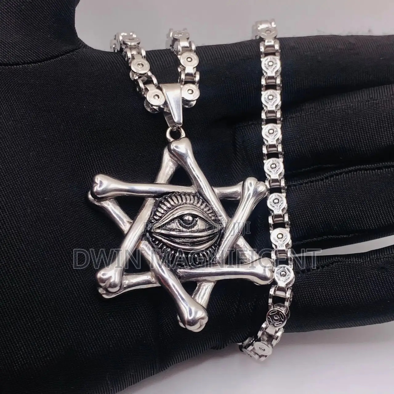 Quality Fashionable Stainless Necklace/ Chains