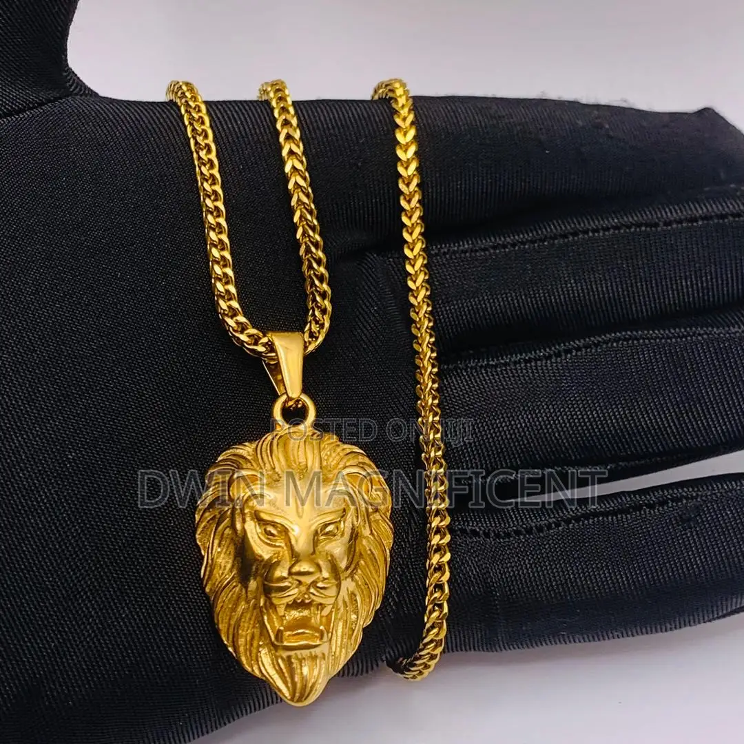 Quality Fashionable Stainless Necklace/ Chains