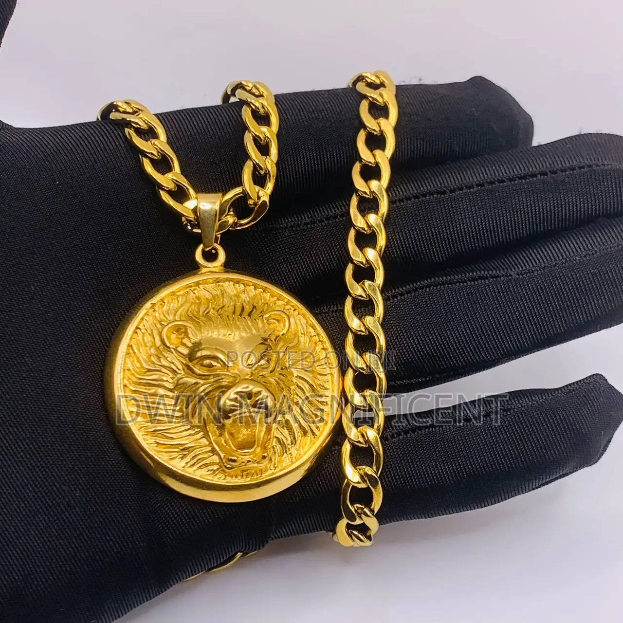 Quality Fashionable Stainless Necklace/ Chains