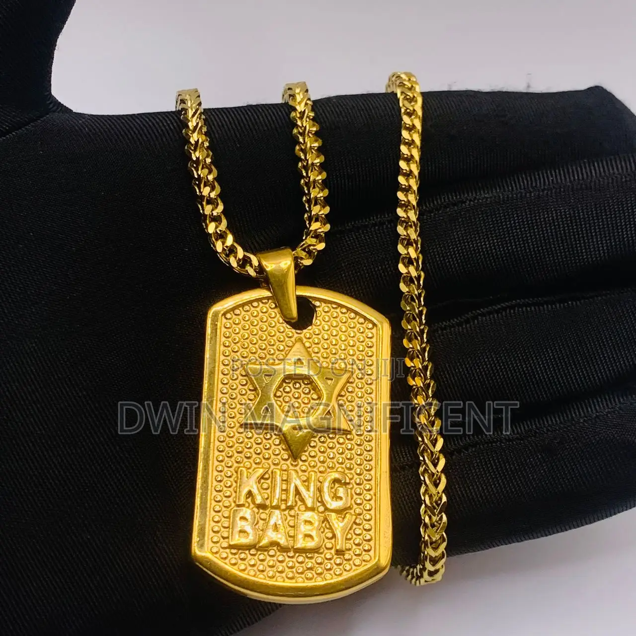 Quality Fashionable Stainless Necklace/ Chains