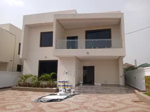 5bdrm House in Asuoyeboa Ipt, Kumasi Metropolitan for sale