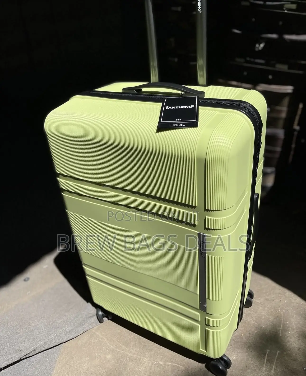 Quality Sanzheng Large Size 28 Inches Unbreakable Traveling Bag