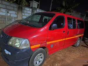 Toyota HiAce 2008 Red