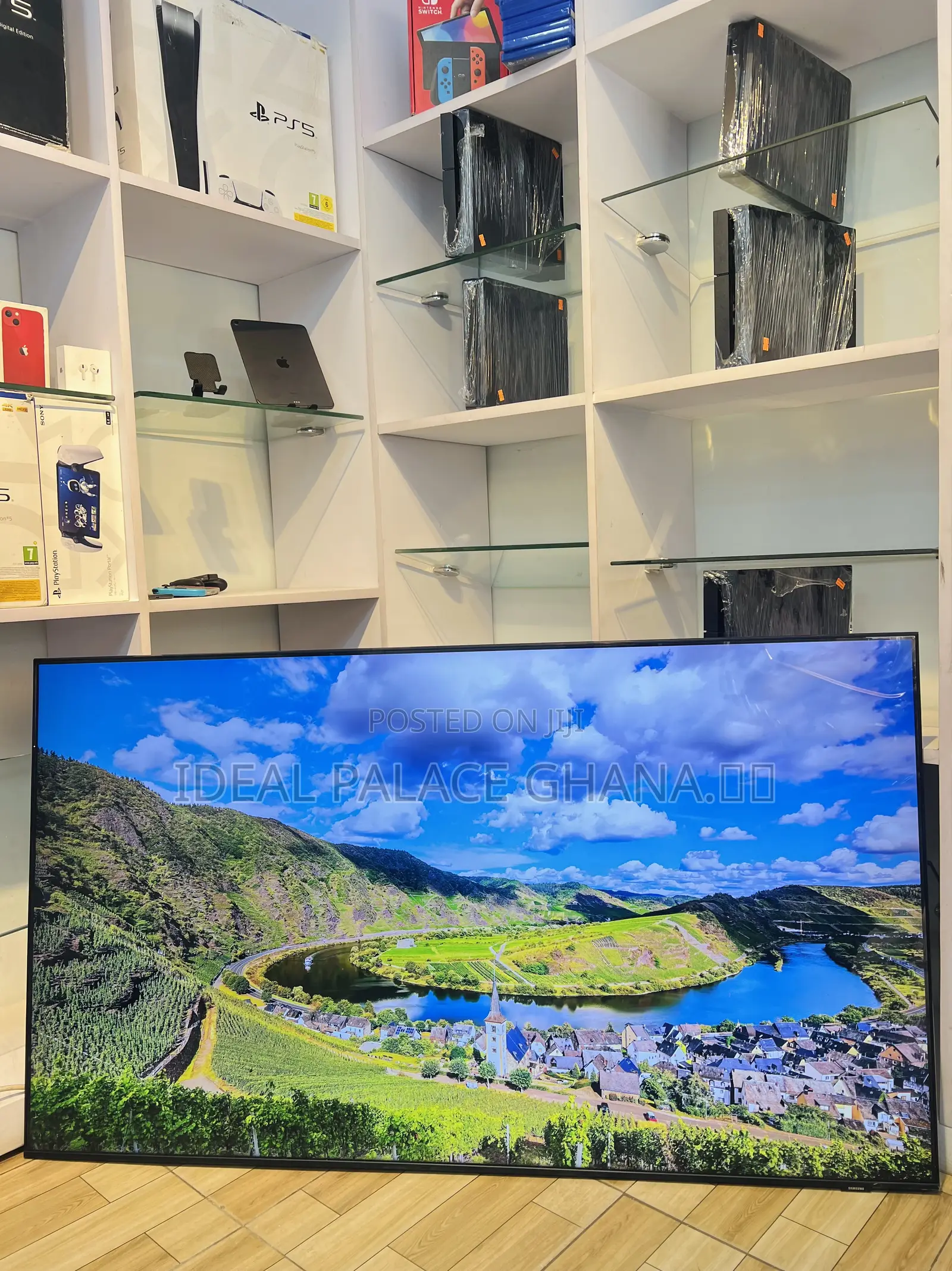 2023 Samsung 65 Inches