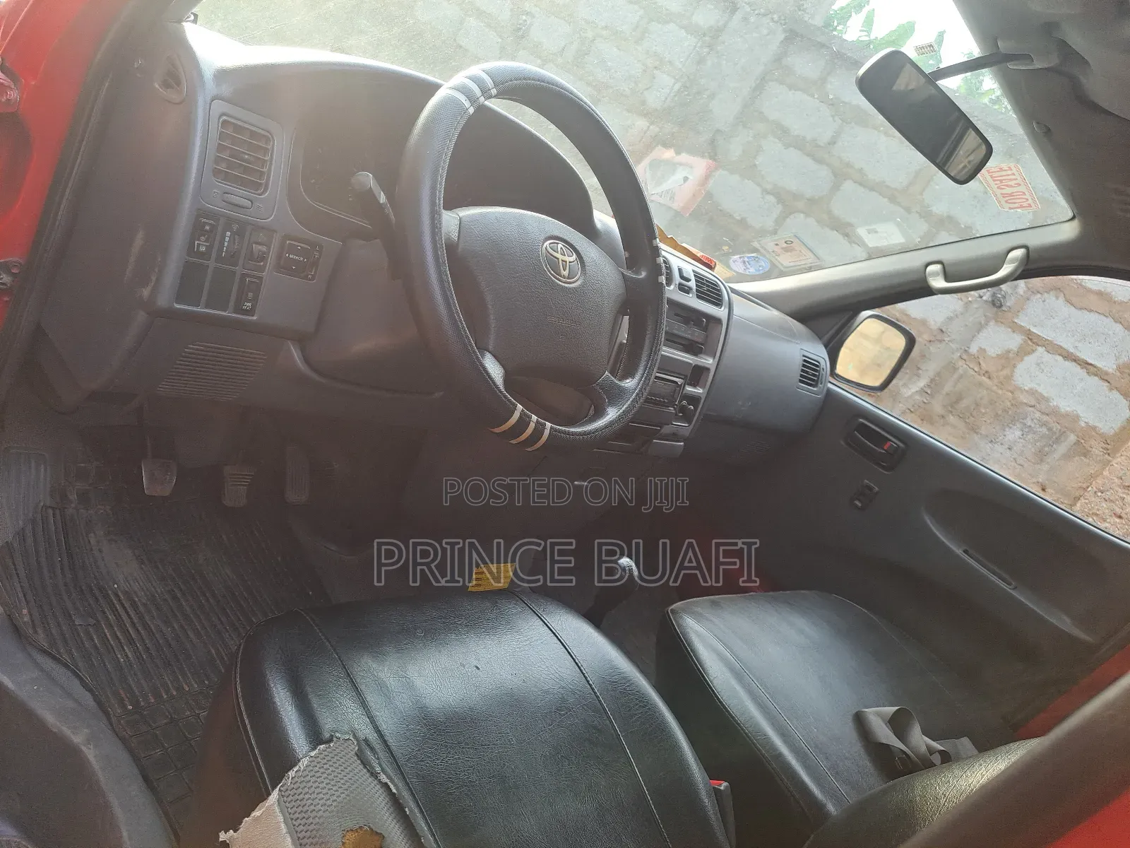 Toyota HiAce 2008 Red