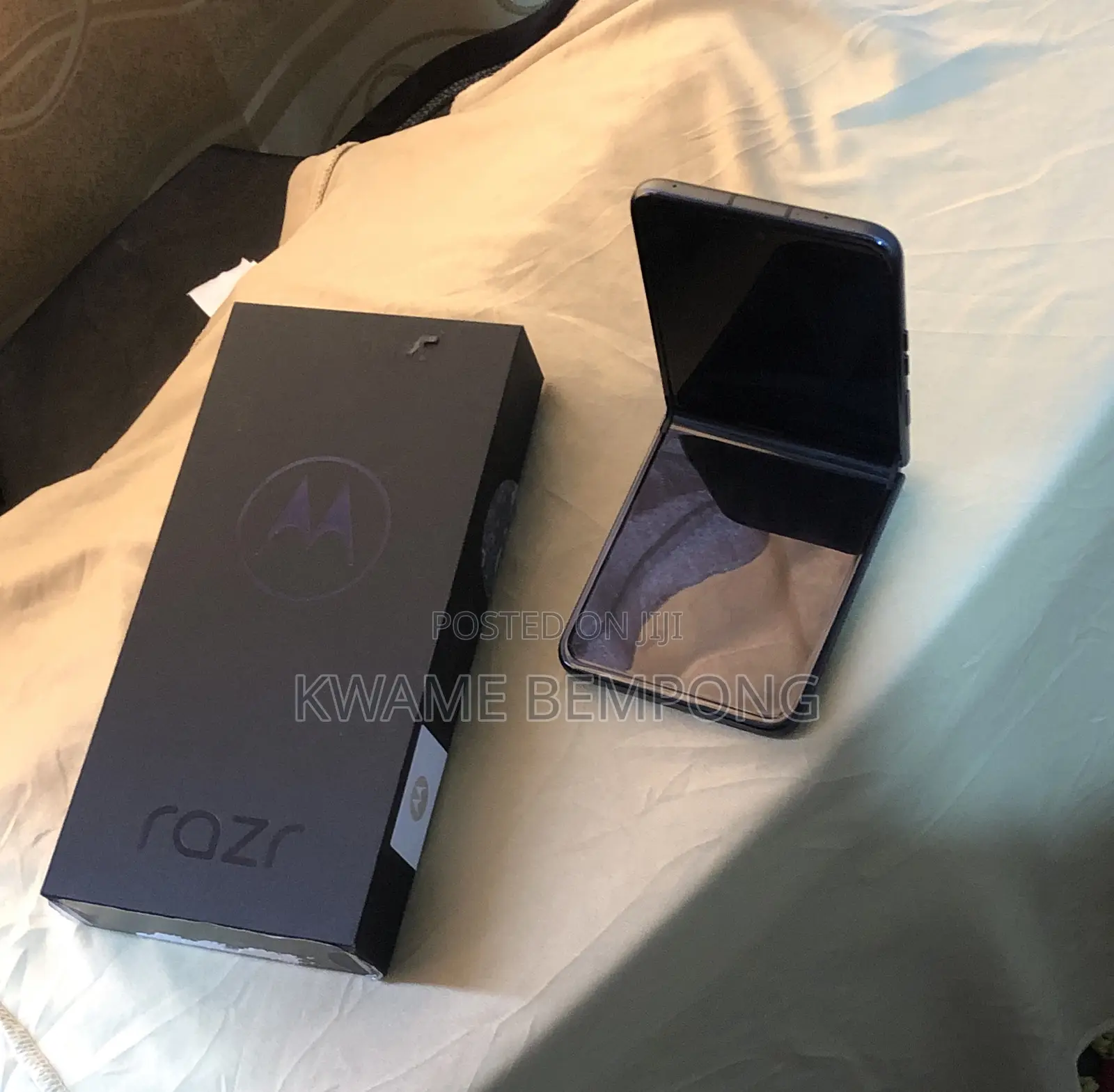 New Motorola Razr 2024 256 GB Black
