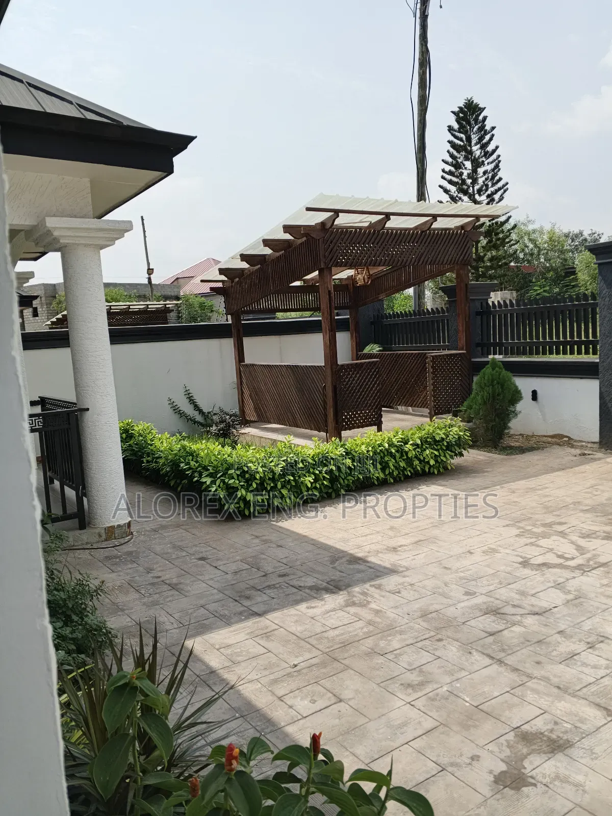 Furnished 2bdrm House in Maalejor, Frafraha for sale