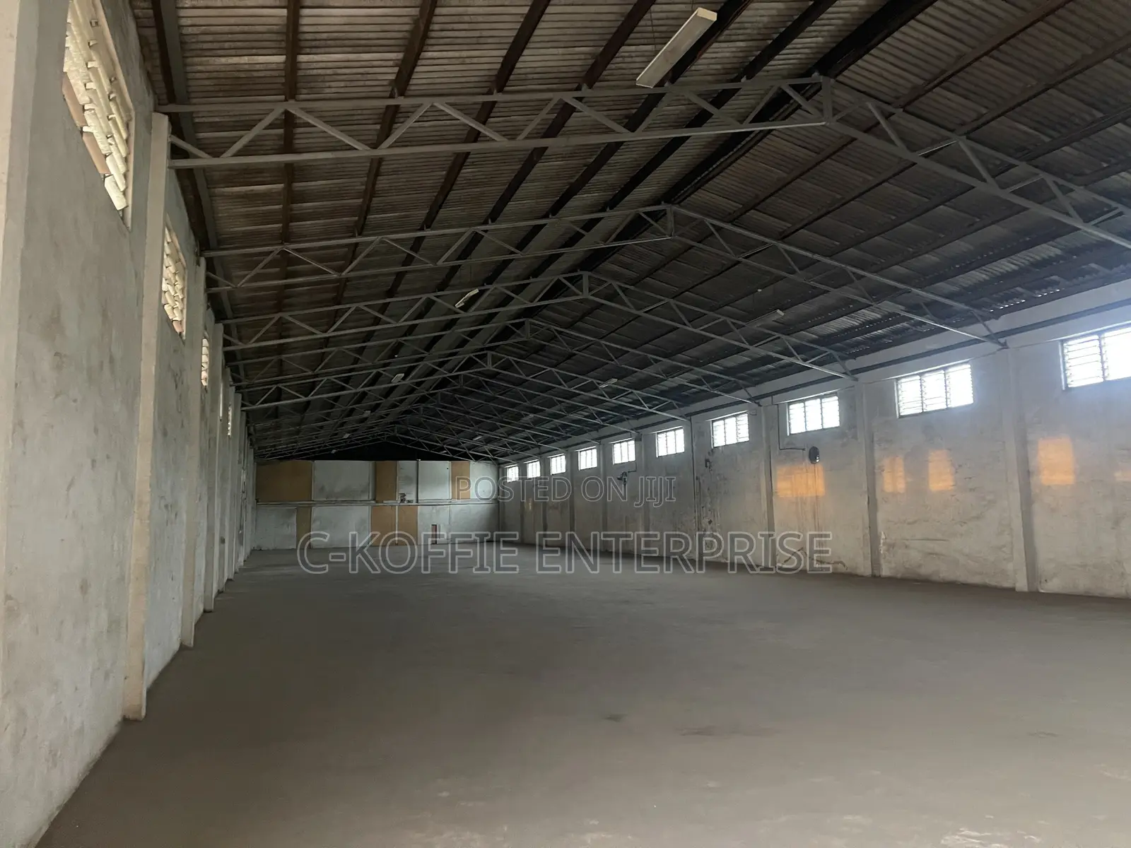 980 SQM Warehouse at North Kaneshie Industrial Area for Rent