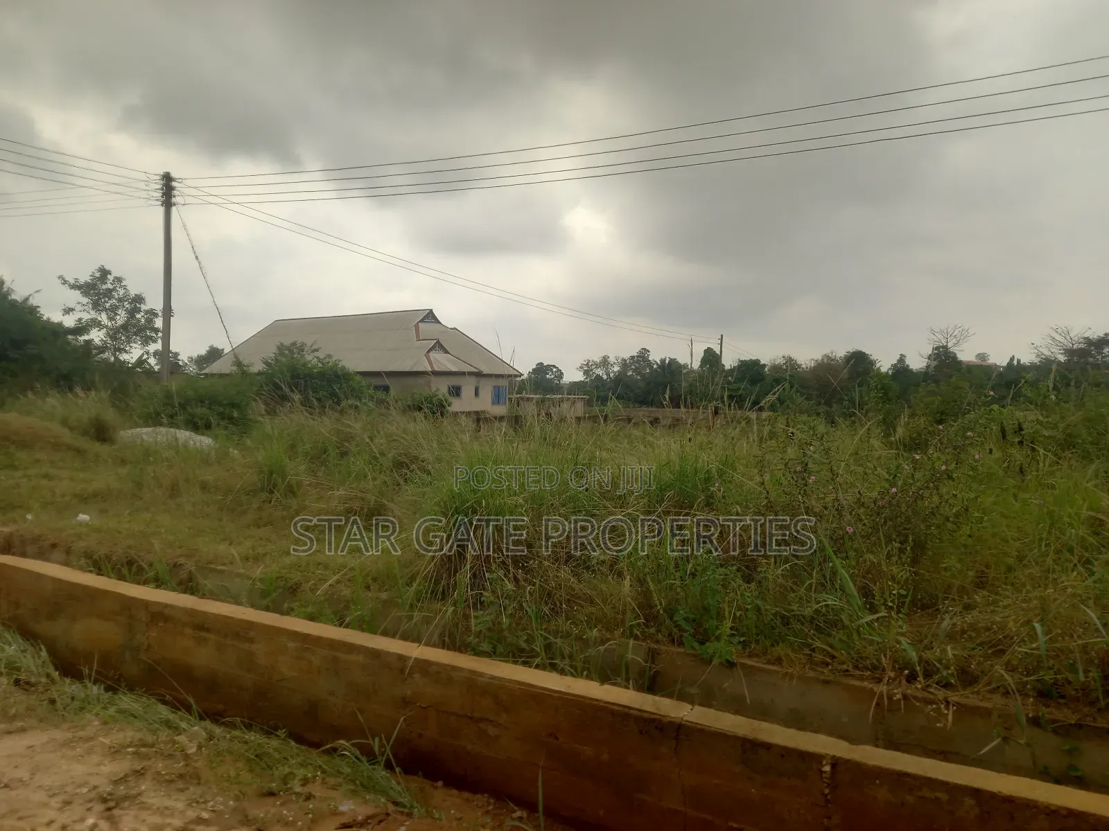 4 Plots ( 1 Acre Land) for Sale at Adesina ( Kenyasi Road)