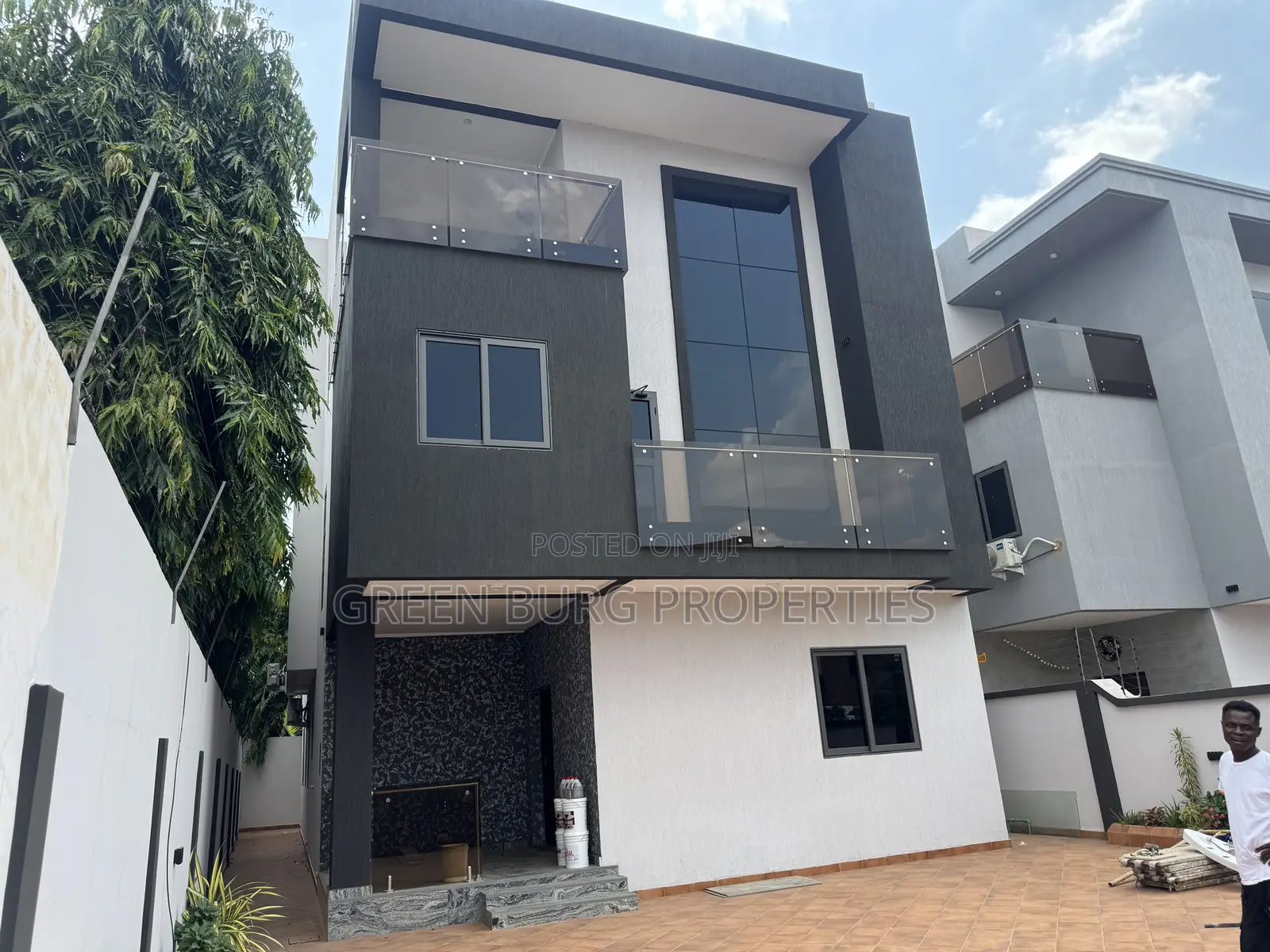 5bdrm House in East Legon for rent