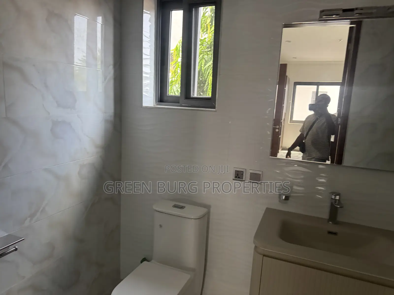 5bdrm House in East Legon for rent