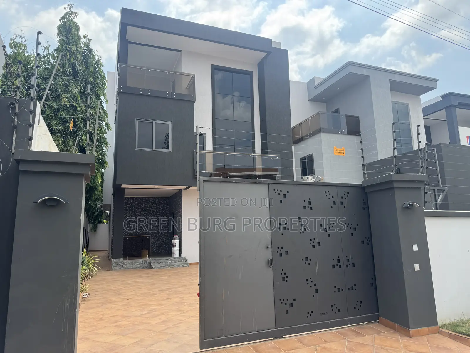 5bdrm House in East Legon for rent
