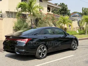 Hyundai Elantra Limited 2023 Black