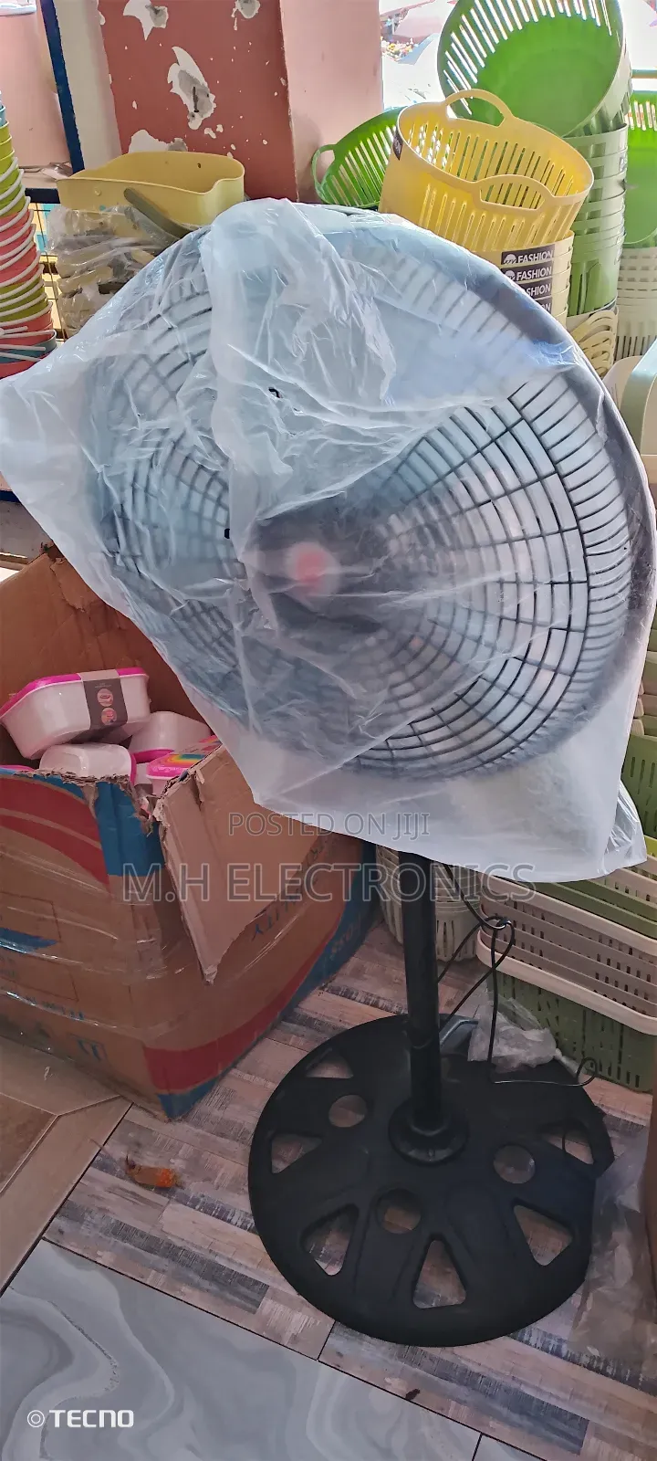 Brand New 18 Inches Standing Fan