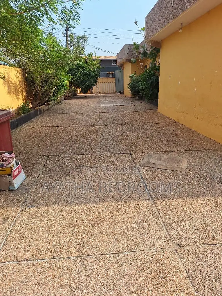 2bdrm Apartment in Teshie Manet, New Town for rent