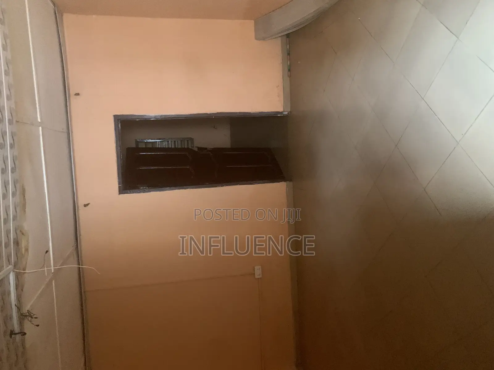 1bdrm Apartment in American House Area, East Legon for rent