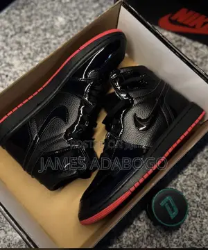 De Highest Sneakers