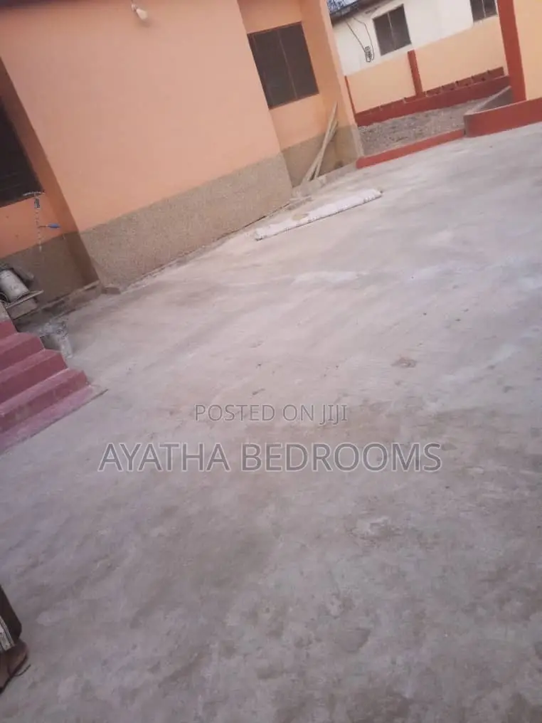 2bdrm House in Teshie Bushroad, New Town for rent