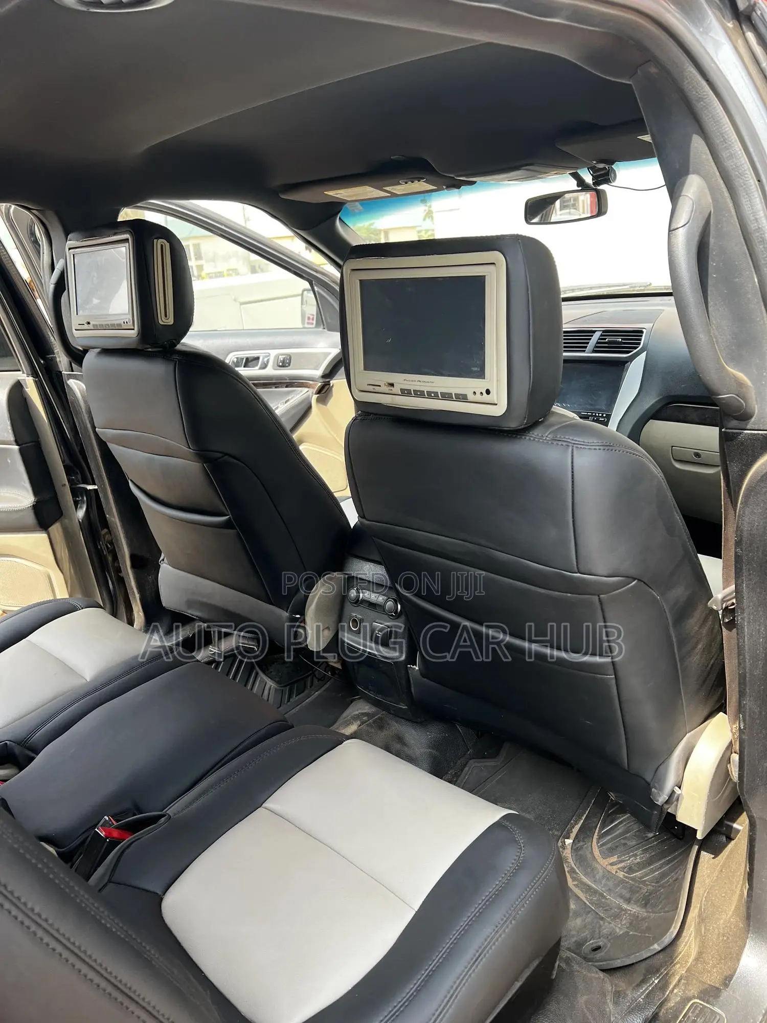 Ford Explorer 2014 Brown