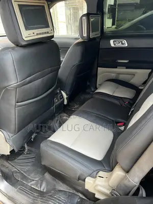 Ford Explorer 2014 Brown