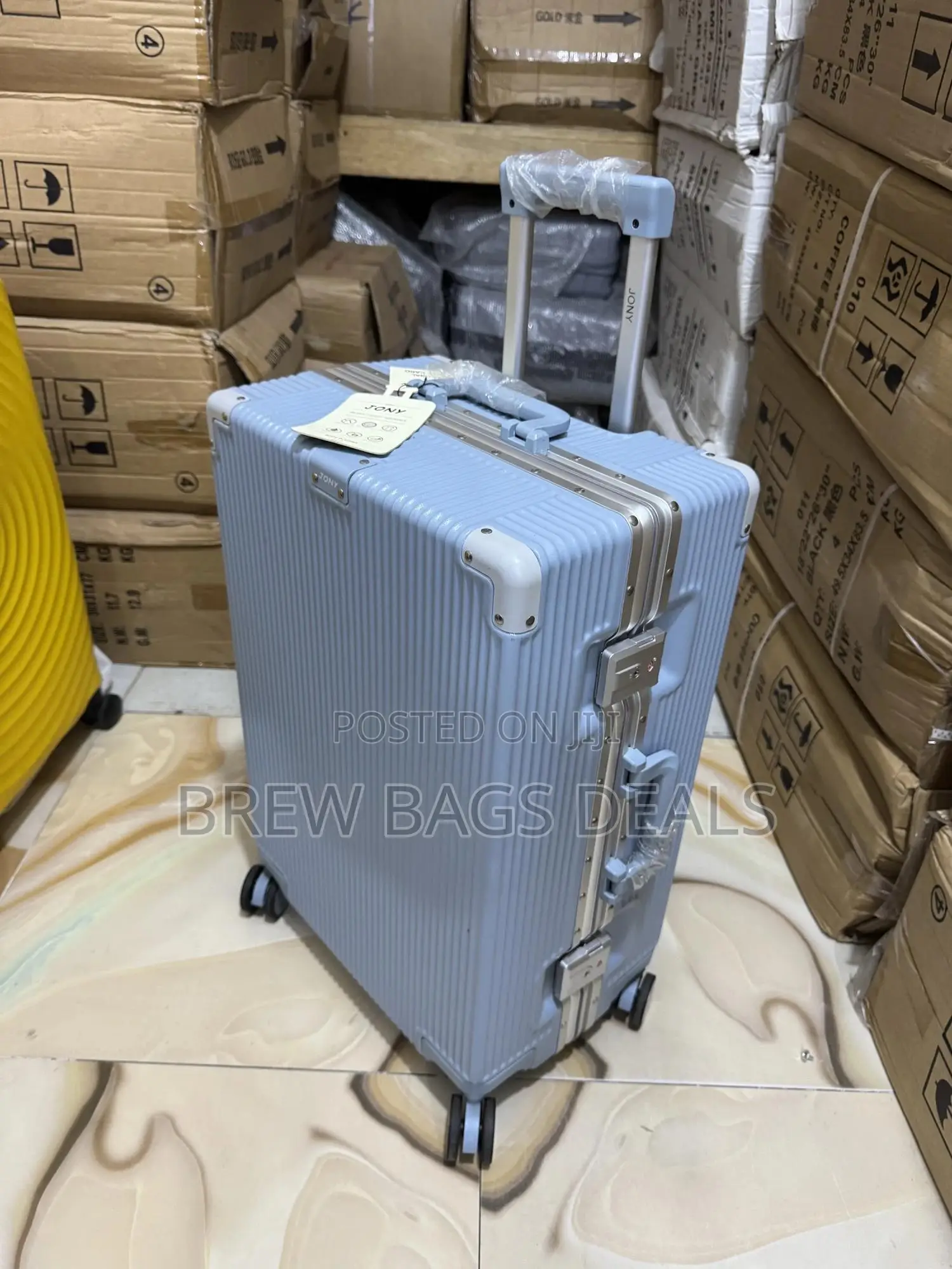 Quality Jony Medium Size 24 Inches Aluminum Edge Zipless Suitcase