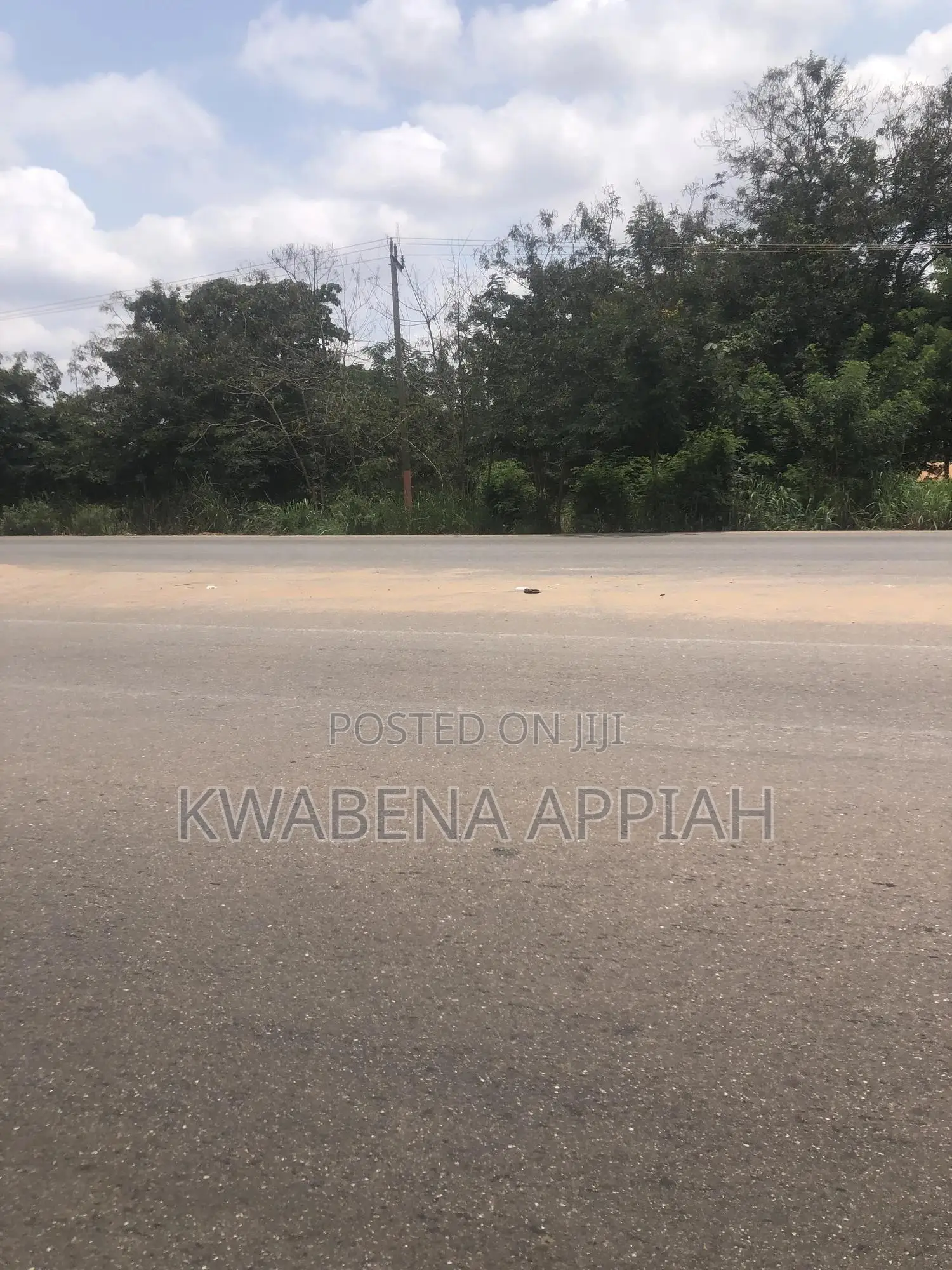Plot of Land at Santasi Pakyi Main Road Is on Sales