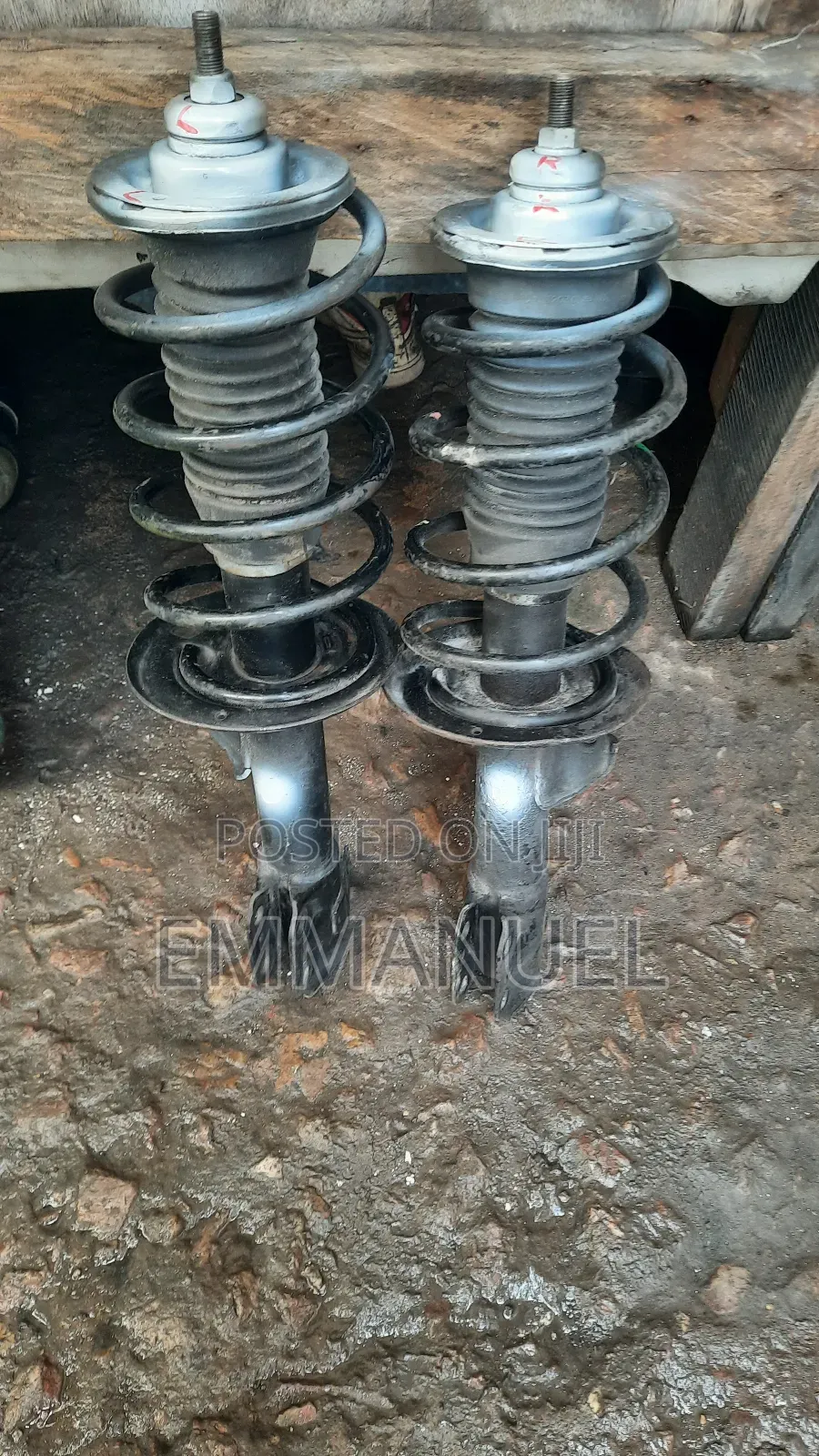 Toyota Yaris/Vitz Front Shocks