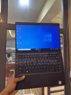 New Laptop Dell Latitude 7390 8GB Intel Core I5 HDD 256GB