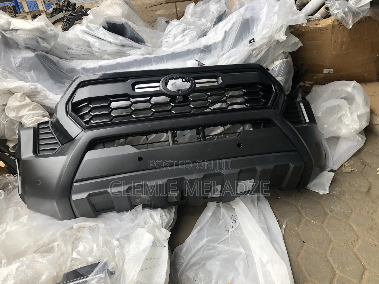 Toyota Tacoma 2023 Complete Front Bumper